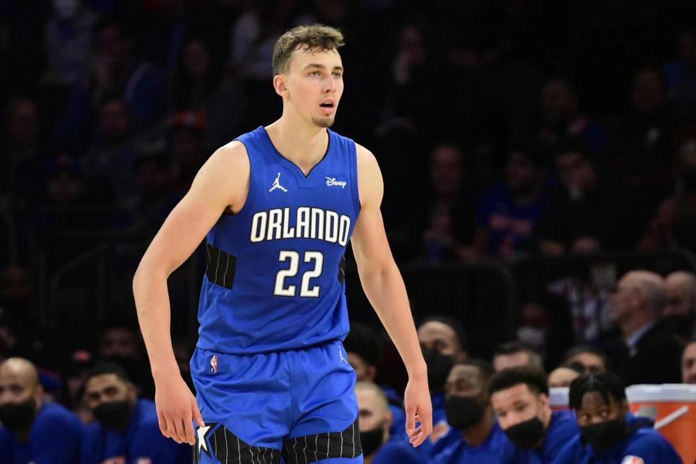 球员凭借高 球员凭借高