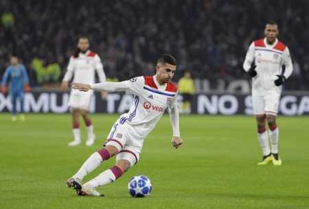 因抱怨染黄，内马尔：裁判不仅水平差，傲慢的态度也令人作呕